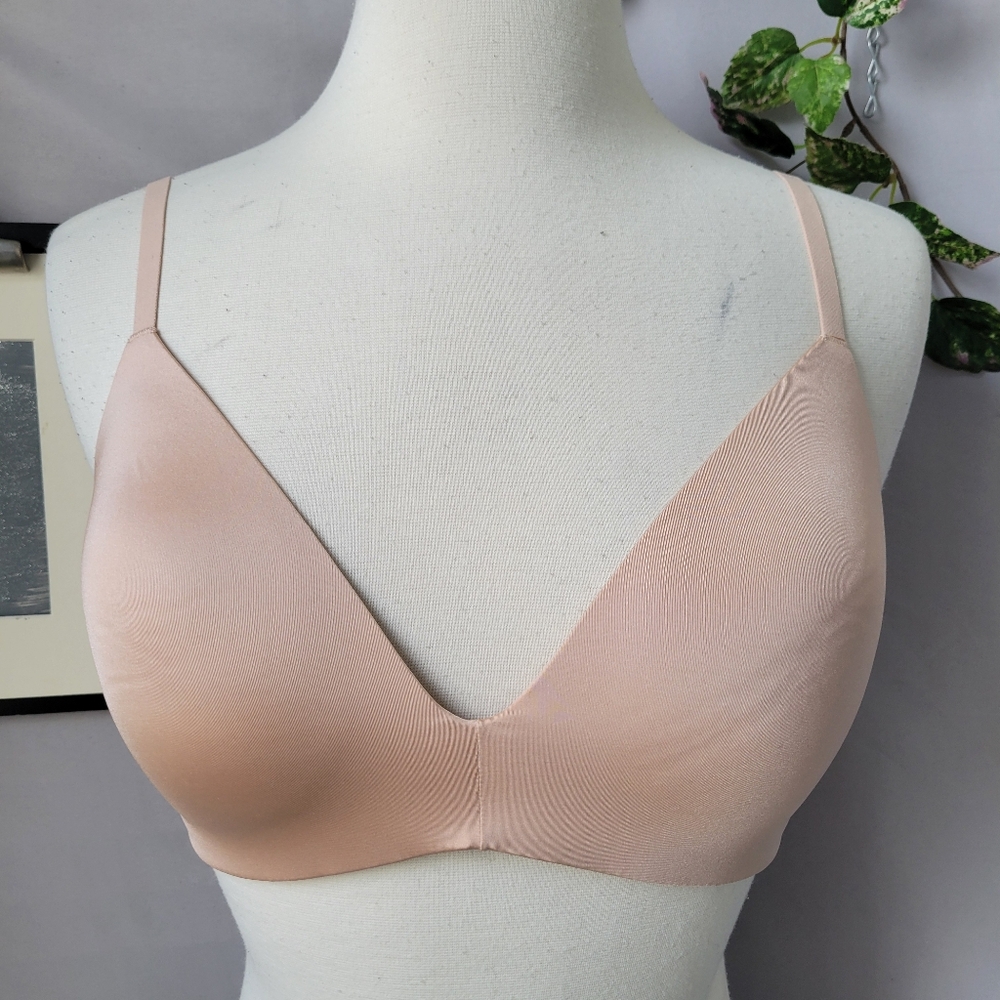 NEW SKIMS Wireless Form T Shirt Bra Mica 34D